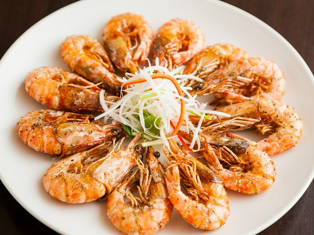 食欲がそそられる『椒塩蝦　海老のコショウ炒め』