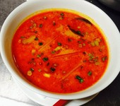 カレー1種、ナン、ライス、ミニサラダ、タンドリーキチン1P、シークカバブ1P、パパド、ドリンク（カレーはディナーメニューから選択（ドライカレー以外））ナン、ライスおかわり自由