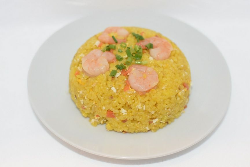 カレー以外にも多数の料理をご用意しております