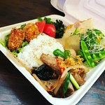 ランチボックス始め、アラカルト、お任せなど色々ご用意しております。
Instagram・Facebookにて随時ご案内中！
店舗にもお気軽にお問い合わせくださいませ。