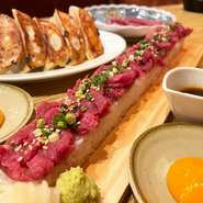 こだわりの餃子から熊本県産馬刺し等、コースは税込2,178円から6,050円までご予算、シーンに合わせて多数のコースから選べます。

