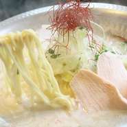 炊き餃子3ヶ・ラーメン・半ライス