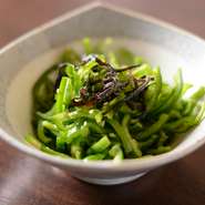 ピーマンの苦みと塩昆布がよく合います！！さっぱりしたものが食べたい方におすすめ！！