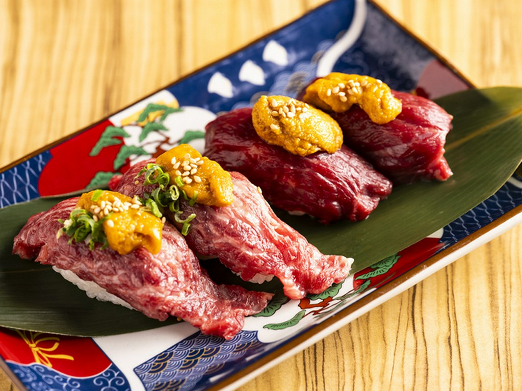 極上大トロ・赤身の雲丹桜寿司(2貫づつ）