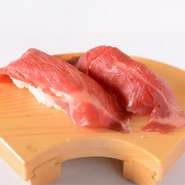 やはり桜肉と言ったら赤身肉です。味はあっさりとしているのに、奥深い旨みが凝縮されているといった感じで、とても柔らかいです。