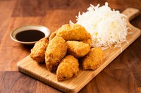餃子カツ4ヶ・ご飯・わかめスープ・お新香