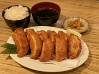 唐揚げ餃子4ヶ・ご飯・スープ(おかわり自由)