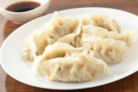 水餃子8ヶ・ご飯・スープ(おかわり自由)