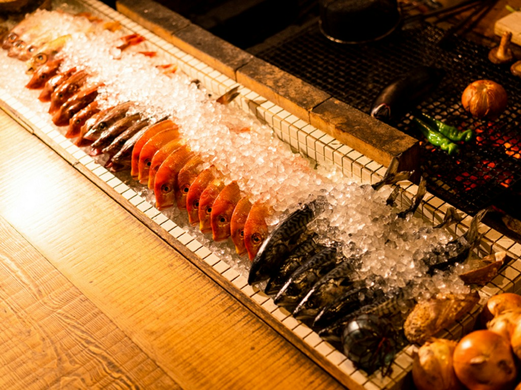 炉端カウンター席