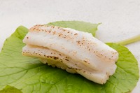 「煮詰め」と「塩」の二つの味を食べ比べ　熊本・天草の『穴子』