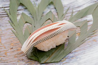 自家製の割り酢で、さっぱりした味わいが格別な『こはだ』
