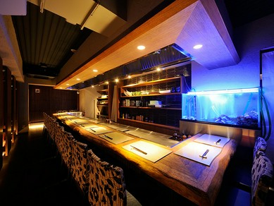 落ち着いた雰囲気の大人の隠れ家鉄板焼き