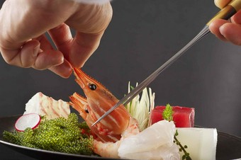 旨み豊かな『造里七種盛り合わせ』