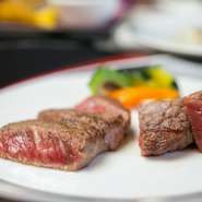 良質な沖縄特産のサトウキビを飼料に育てられ、肉のきめ・しまり・肉色にこだわり柔らかすぎず程よい食感と和牛特有の豊かな香りが魅力。太陽のはぐくみと美ら海のもたらす豊富なミネラルをたくわえた和牛です。