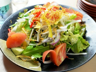 地場野菜や獲れたて果実。素材の味を活かします