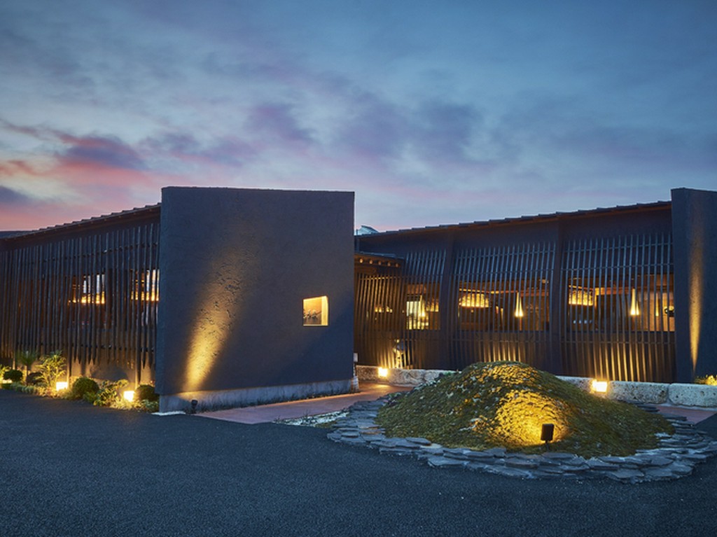 デザイナーが設計。遠くても行く価値のある、知る人ぞ知る焼肉店