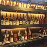 九州の蔵元から直送される、プレミアものの焼酎をはじめ、梅酒なども充実。生ビールはもちろん、ワインや日本酒もそろっているので、好みに応じて合わせてみて。
