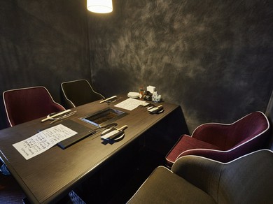 プライベートな個室が充実。バラエティに富んだ席から選んで