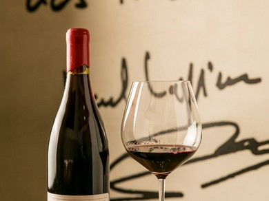 フランス料理にはフランス産ワインを。豊富なワインリスト