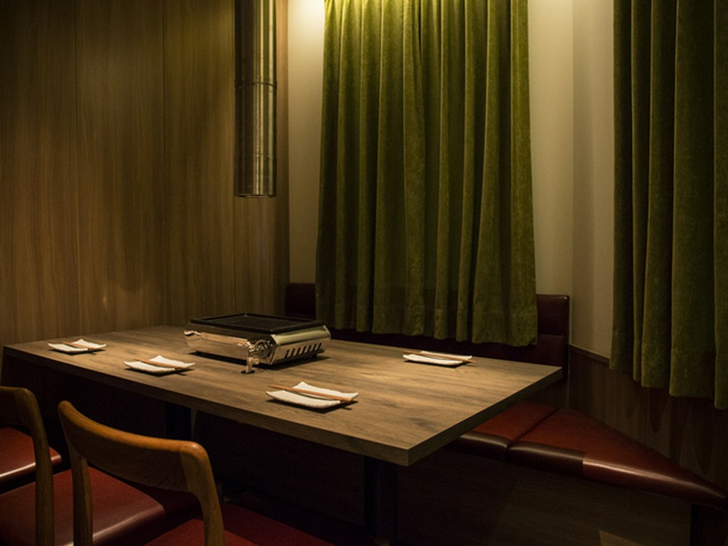 落ち着いた店内で、デートや女子会、ビジネスのシーンを