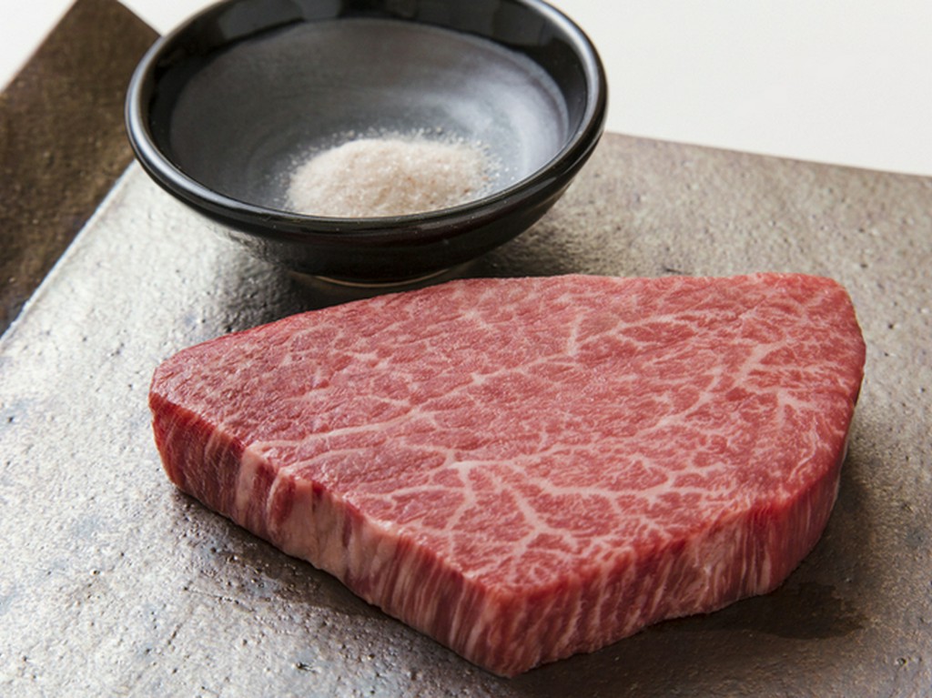 国産黒毛和牛の中でも最高級とされるA5ランクのみを使用