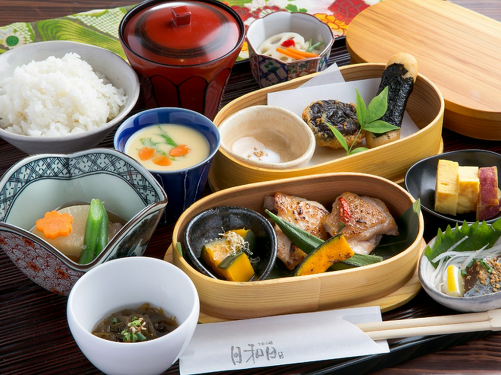 ランチや夜カフェ等お酒を楽しみながらのお食事に　品数豊富な『わっぱ御膳』【昼夜　各10食限定】