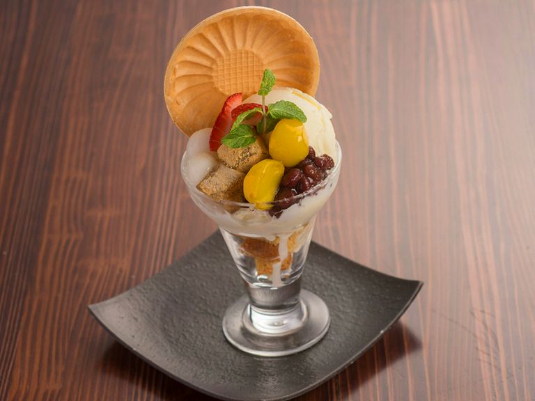 奄美きび蜜ときなこのパフェ