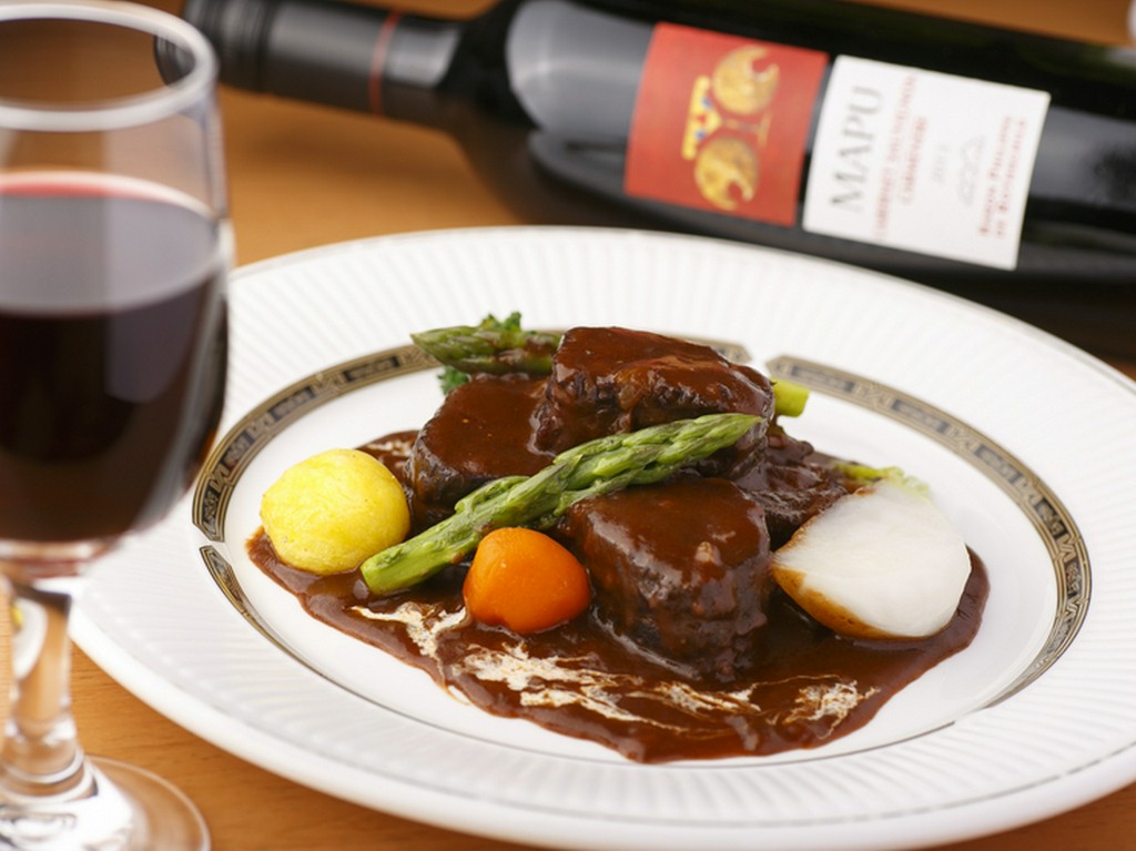 大自然と水と人情が育てた山形牛を使った『山形牛ビーフシチューコース（ディナー）』