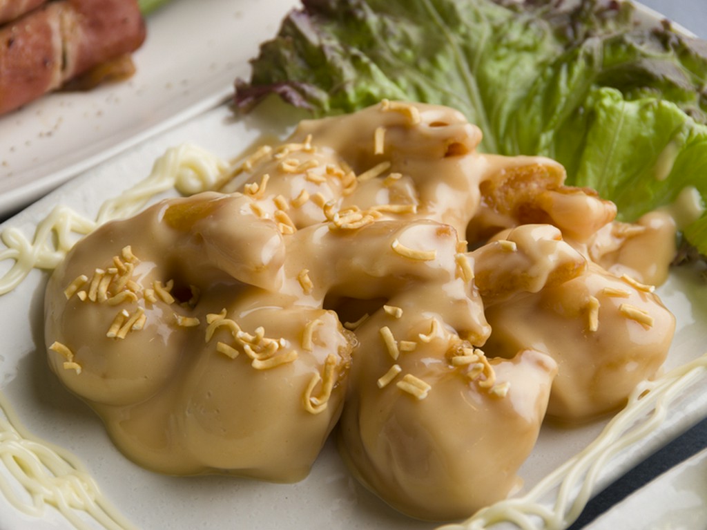 【くわ家】という和風の店名でありながら洋風メニューも充実