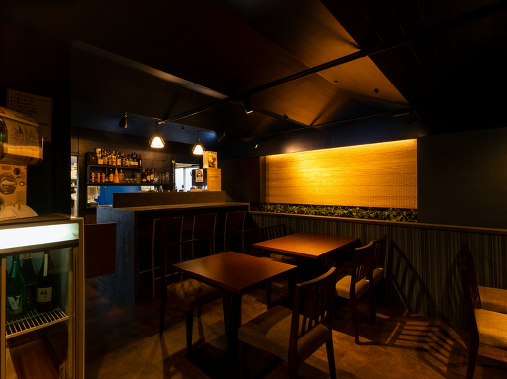 軽い一杯から、しっかり食べたい時まで。一人でも気兼ねなく