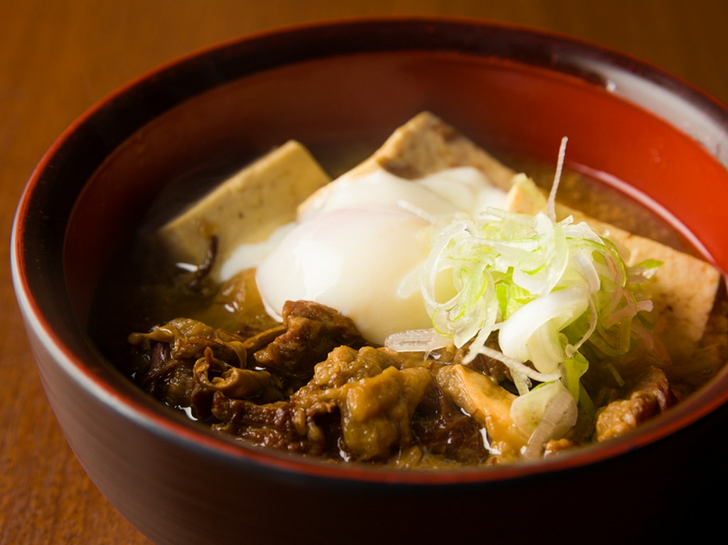 定番人気No.1、じっくりと煮込んだ『牛すし煮込み　大』