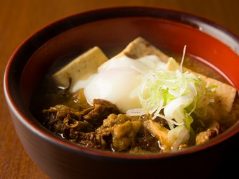 定番人気No.1、じっくりと煮込んだ『牛すし煮込み　大』