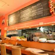 店のコンセプトは「気軽に楽しめるイタリアン」。とっておきの店というよりは、「いつものお店で」と待ち合わせができるような食事やデートが楽しめます。