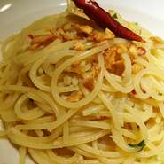 つまみに良し！〆に良し！のオールマイティーシンプルパスタ！