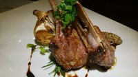 詳しくは店内で。
例えば、骨付き仔羊のソテー etc