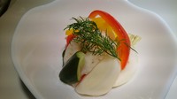 季節の野菜をフルーツビネガーで漬け込み優しい味わいに!