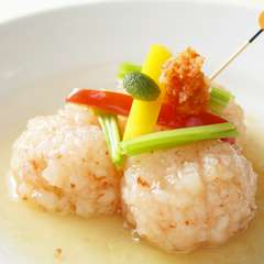 高級割烹の味！贅沢に芝海老を使ったえび団子に上品にだしが絡んで美味『里伊の海老真薯』