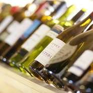 誕生日当日にお店を利用すると、ハーフの「スパークリングワイン」プレゼントのうれしい特典が受けられます。大切な人と過ごす、特別な誕生日パーティにいかがでしょうか。