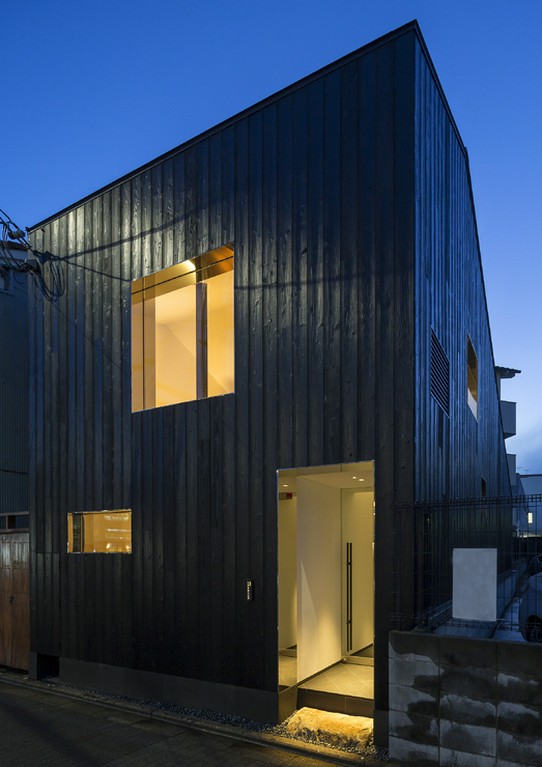 古民家のフォルムを生かした建築美