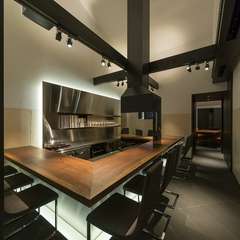 洗練された大人の空間で『串揚げ』という粋を楽しむ