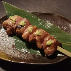 わさびと岩塩でいただくこだわりの『白レバー（数量限定）』