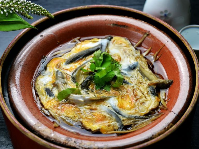 『柳川鍋』はお酒がすすむ甘じょっぱい美味しさ   (まる)/(さき)