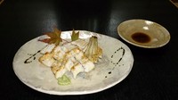 穴子本来の香りを重視し、活魚の仕入れにこだわっています。炭火焼の香ばしさと穴子の香りをお楽しみ下さい。
