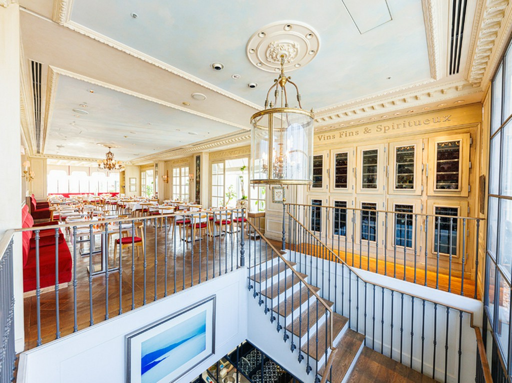 心地よい空間で、カジュアルに二人の時間を楽しんで