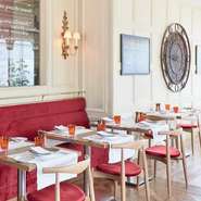 1912年、パリにオープンした『ブノワ』。
100年が経つ現在も、『ブノワ』は温かく心地よいレストランとして、パリのお客様に愛されています。
そのエスプリを青山でお届けします。
