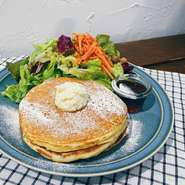 全室個室ですのでお子様ずれでも安心です。お子様からも人気のパンケーキがおすすめです。