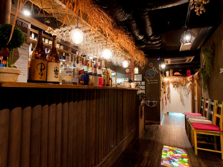 夕暮れのリゾート地を訪れているかと思わせる雰囲気