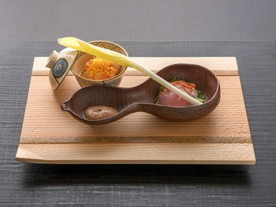 金目鯛の肝醤油を添えられた『お造り』