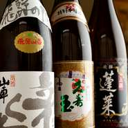スッキリと引き締まった辛口を始め、飛騨には多くの銘酒が揃っています。まだ見ぬ一本や、知る人ぞ知る日本酒を大勢の方に紹介していくために、少しずつですが季節に応じた一本を仕入れています。