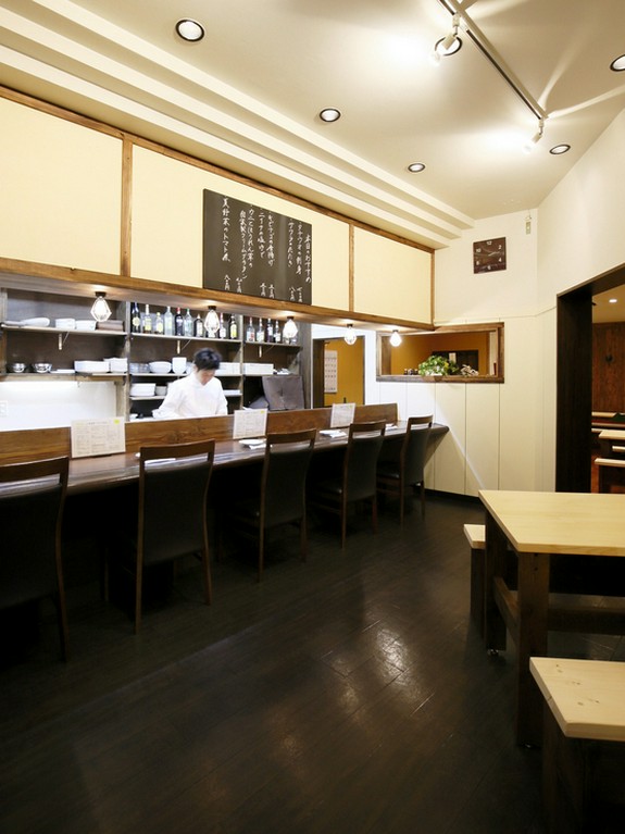 静かな店内で、ふたりだけですごす時間はいかがでしょうか